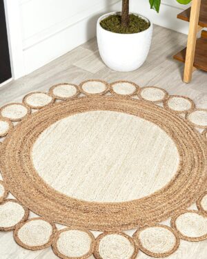Round Area Rug With White Tikki