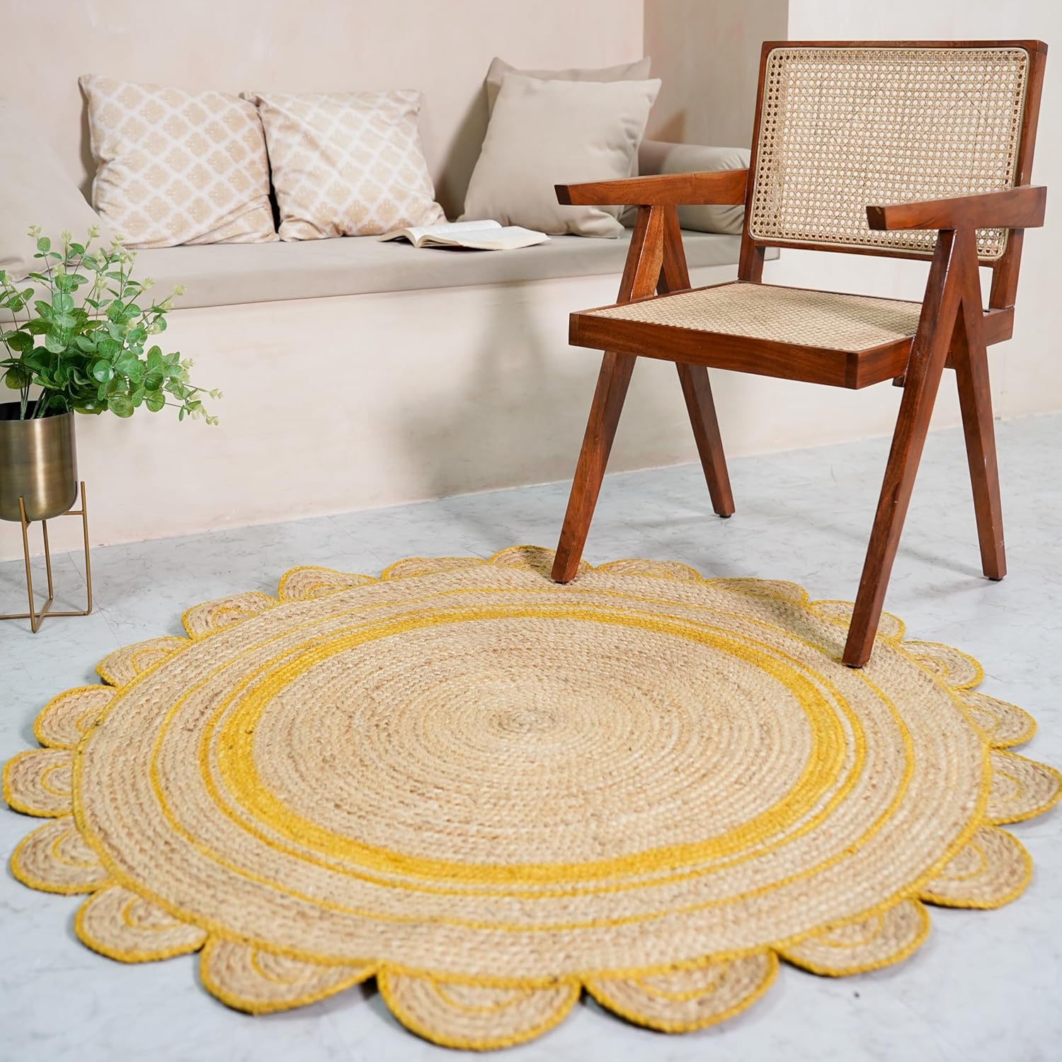 Scalloped Round Floor Mat