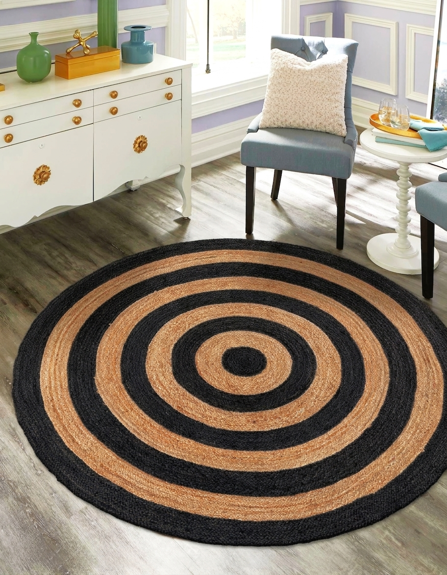 Handwoven Natural Jute Round Area Rug with Black Concentric Circle Pattern for Living Room